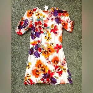 BRAND NEW H&M Multi-Color Floral V-Neck Button front Dress Size Small